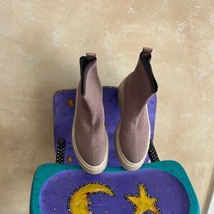 Sofft stretch ankle booties… ADORABLE!